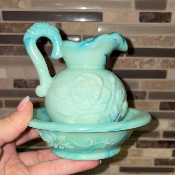 Avon Vintage Jade Mini Pitcher and Basin - Picture 14 of 14